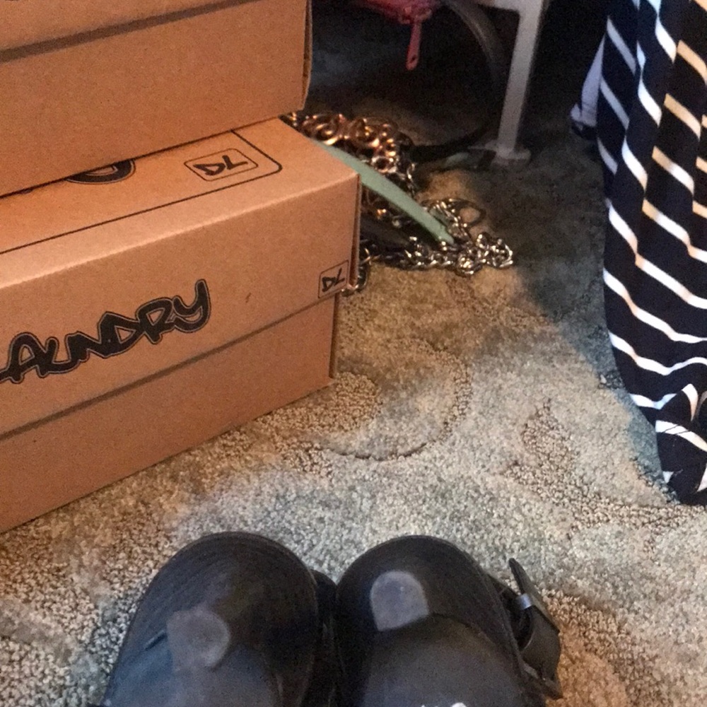 Blk heels - Picture 4 of 6
